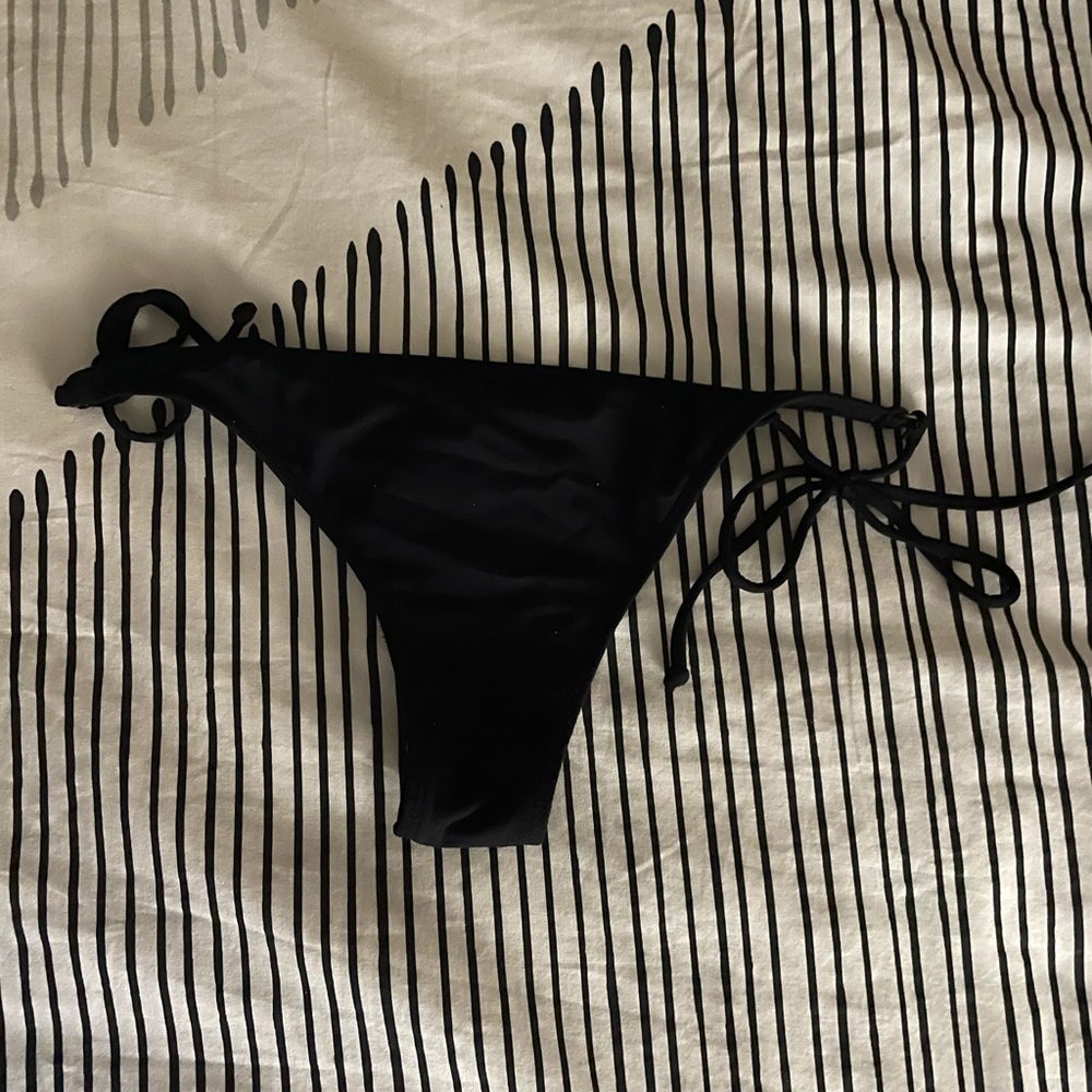 Billabong tie bottoms